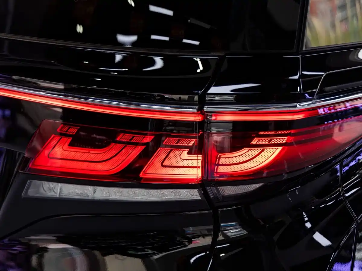 Toyota Vellfire 2024 Crown Hybrid 2.5L Premium Edition фото 8