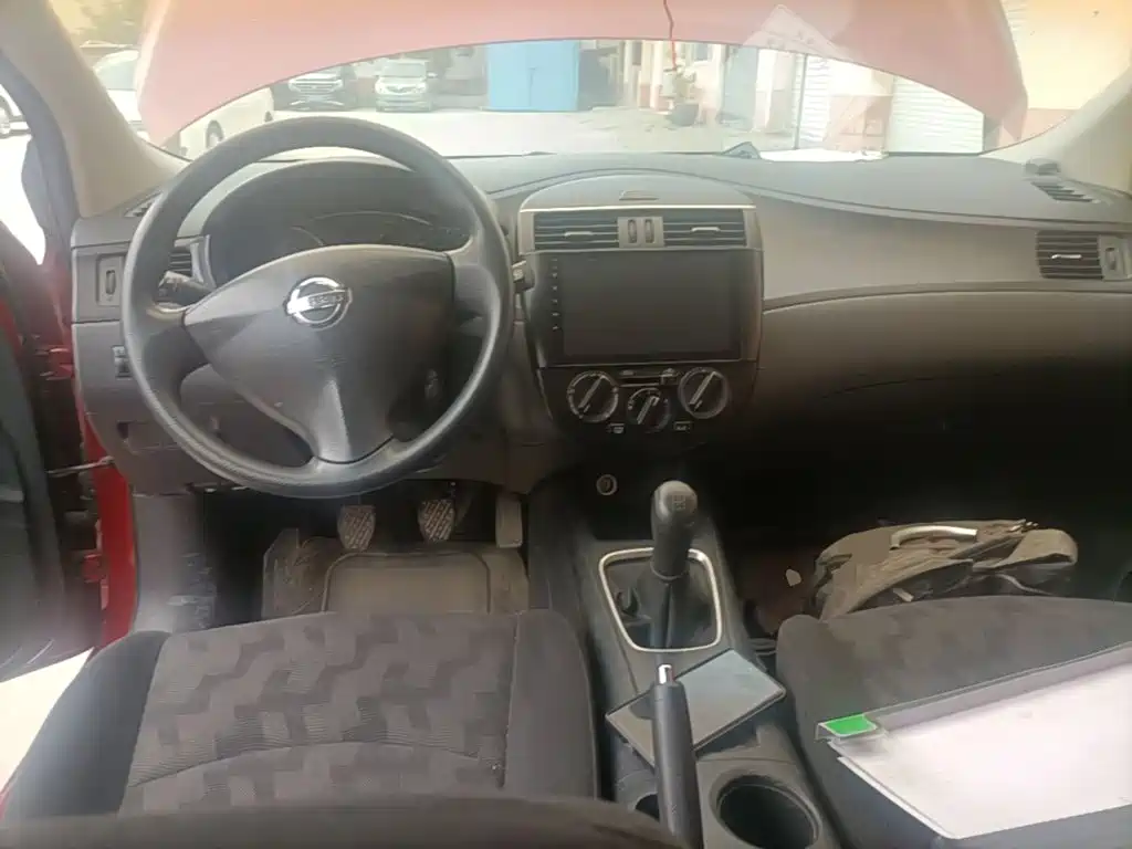 Photo 10 - Nissan Tiida