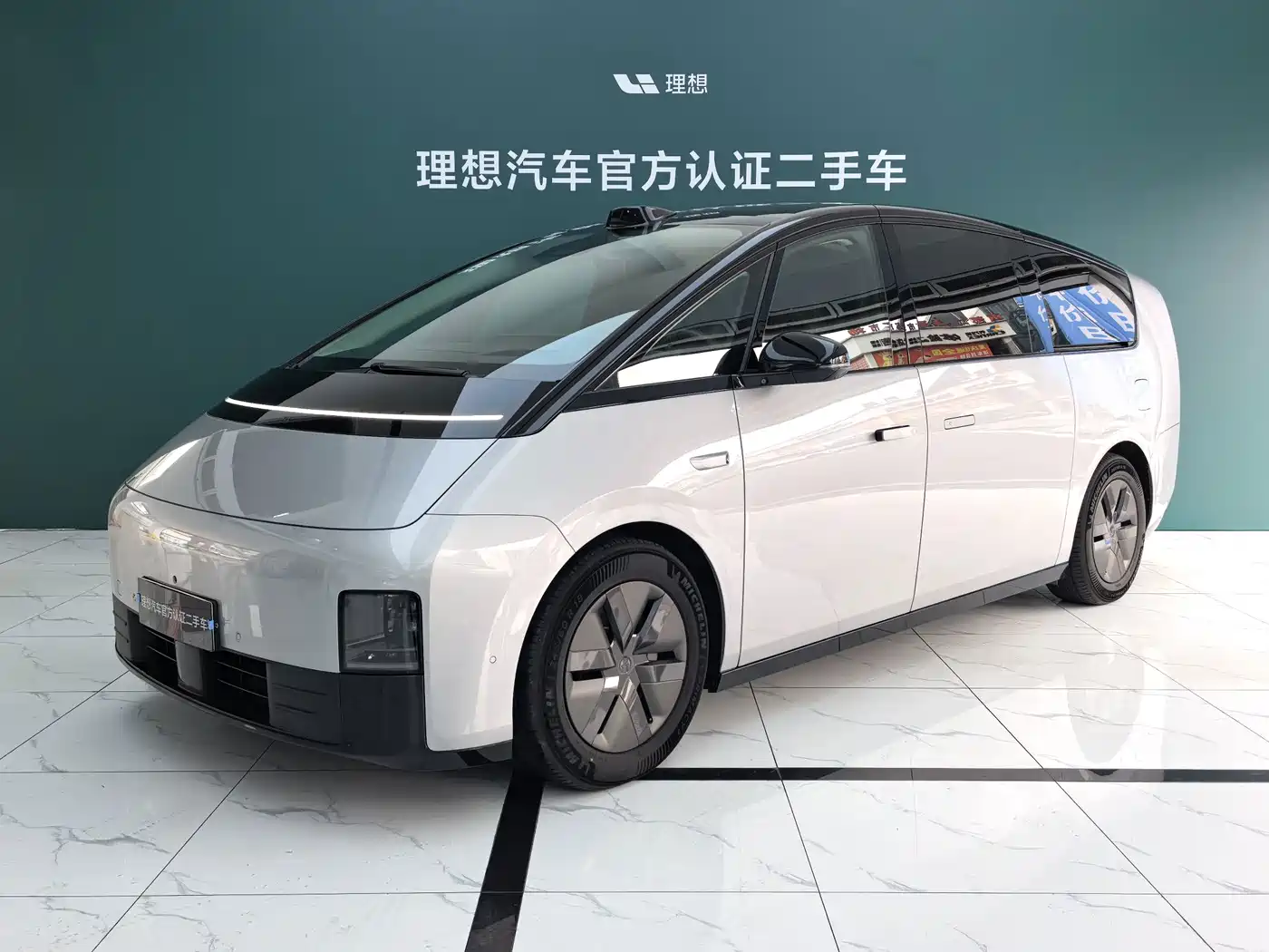 Li Auto MEGA 2024