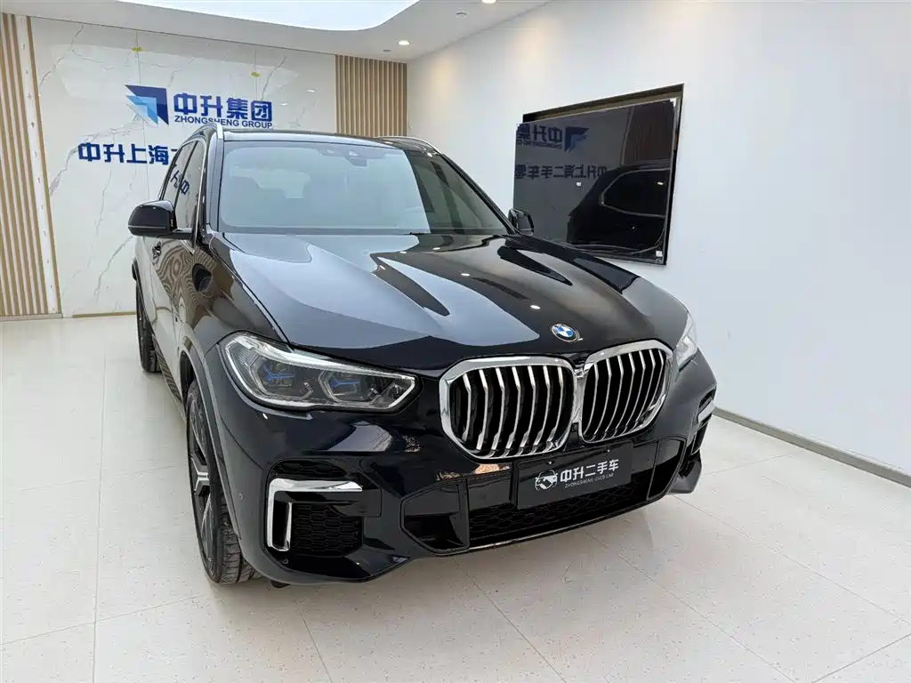 BMW X5 2022 Model xDrive 40Li M Sport Package фото 3