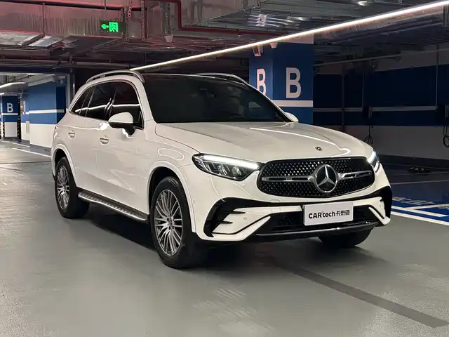 Mercedes-Benz GLC 2023 Facelift GLC 300 L 4MATIC Sport 5-Seater — фото 3