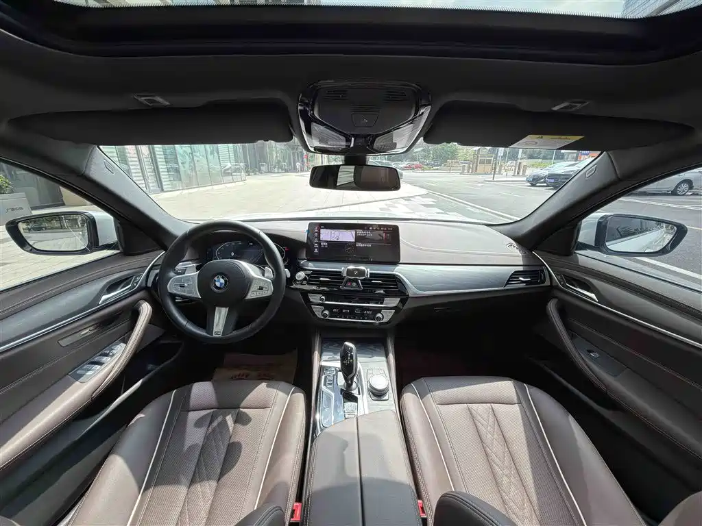 BMW 5 Series 2022 Model Second Facelift 530Li Leading M Sport Package фото 6
