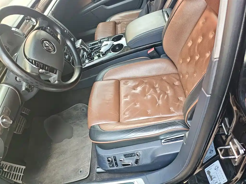 Volkswagen Phaeton 2015 Model 3.0L Exclusive Edition фото 15