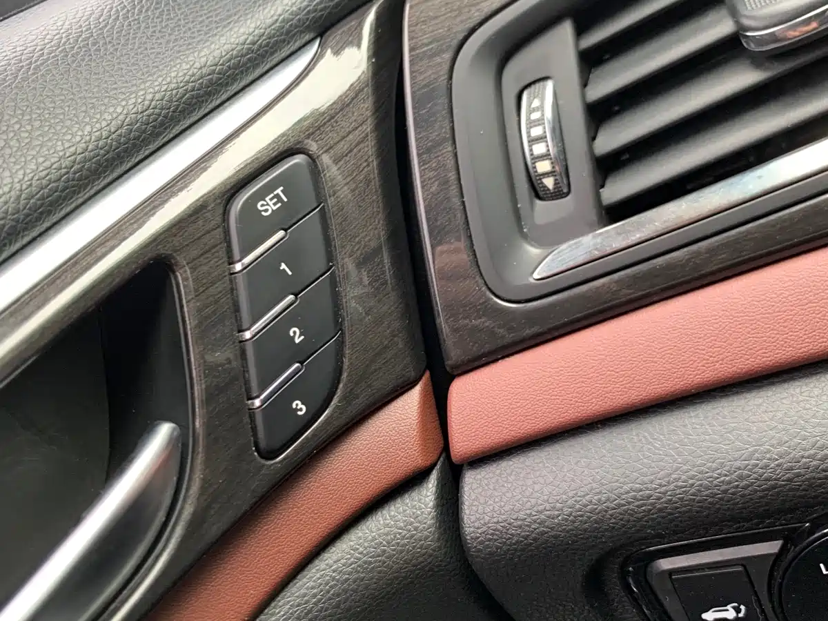 GAC Trumpchi Trumpchi GS8 2017 320T 2WD Luxury Smart Connect (7-seater) фото 19