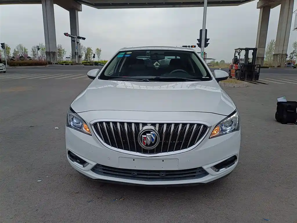 Buick Verano 2015 Sedan 20T Dual-clutch Elite фото 3