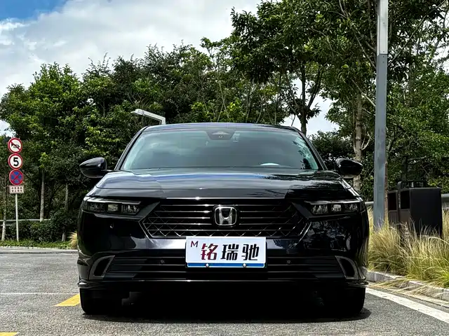 Honda Accord 2023 260TURBO Excellence Edition — фото 2