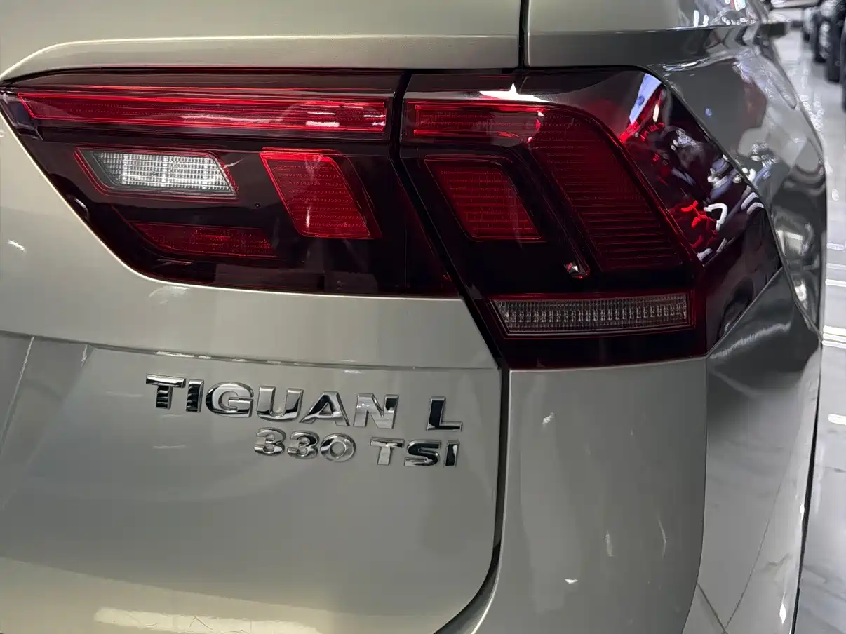Volkswagen Tiguan L 2019 330TSI Automatic 2WD Panorama Comfort Edition China VI фото 13