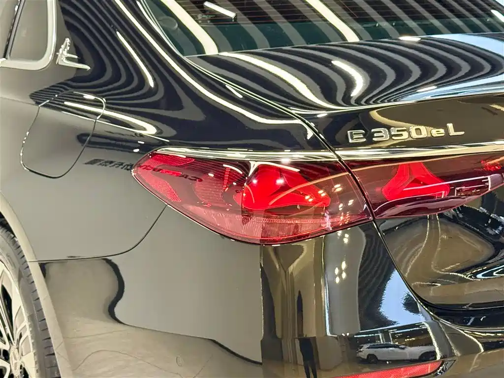 Mercedes-Benz E-Class New Energy 2024 E 350 e L Plug-in Hybrid Sedan фото 9