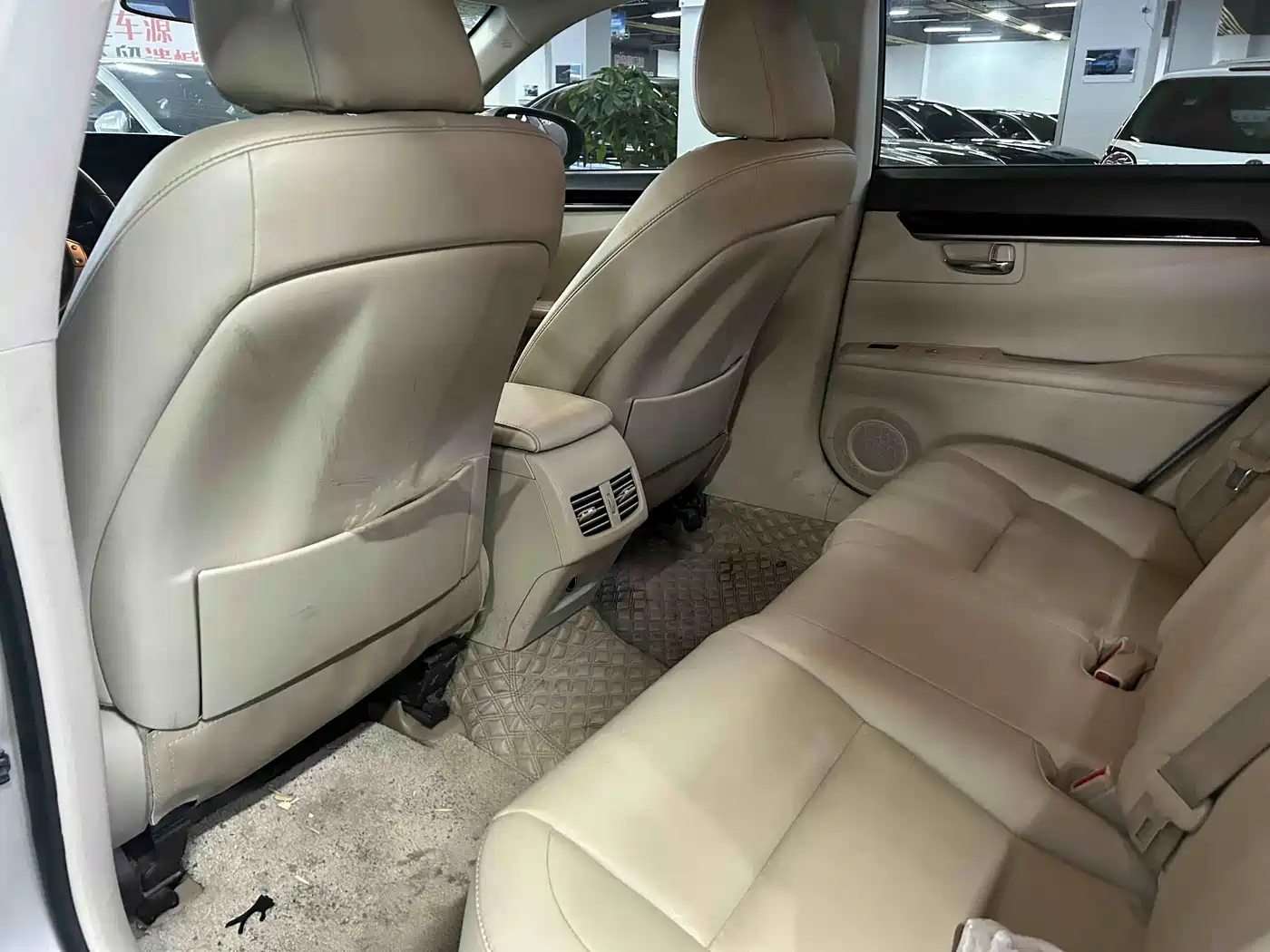 Lexus ES 2014 300h Elite Edition фото 9