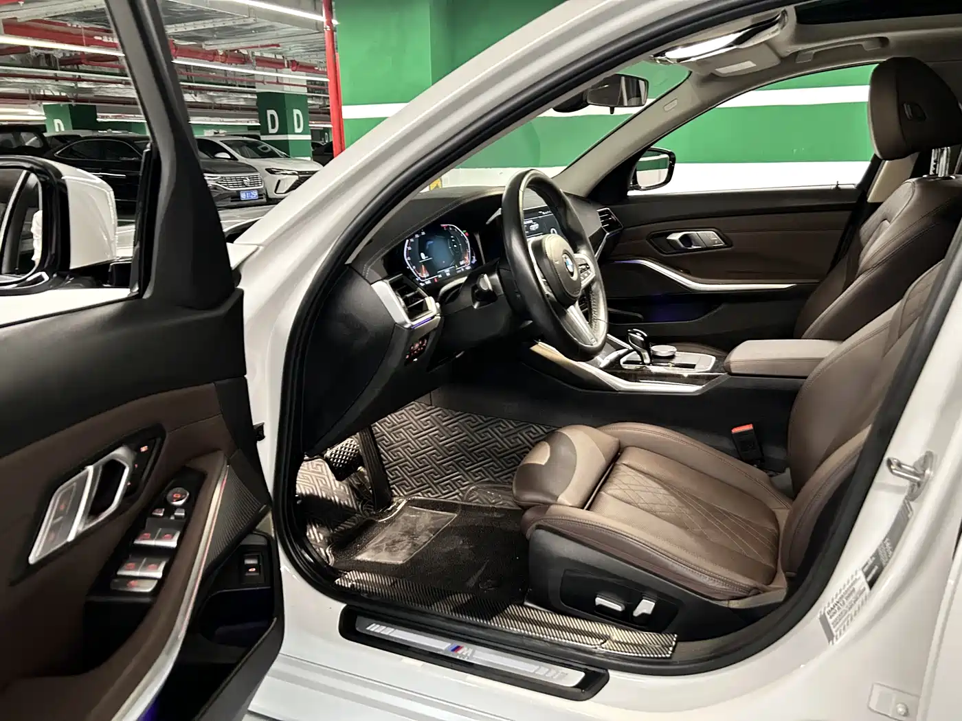 BMW 3 Series 2022 325Li M Sport Package фото 6