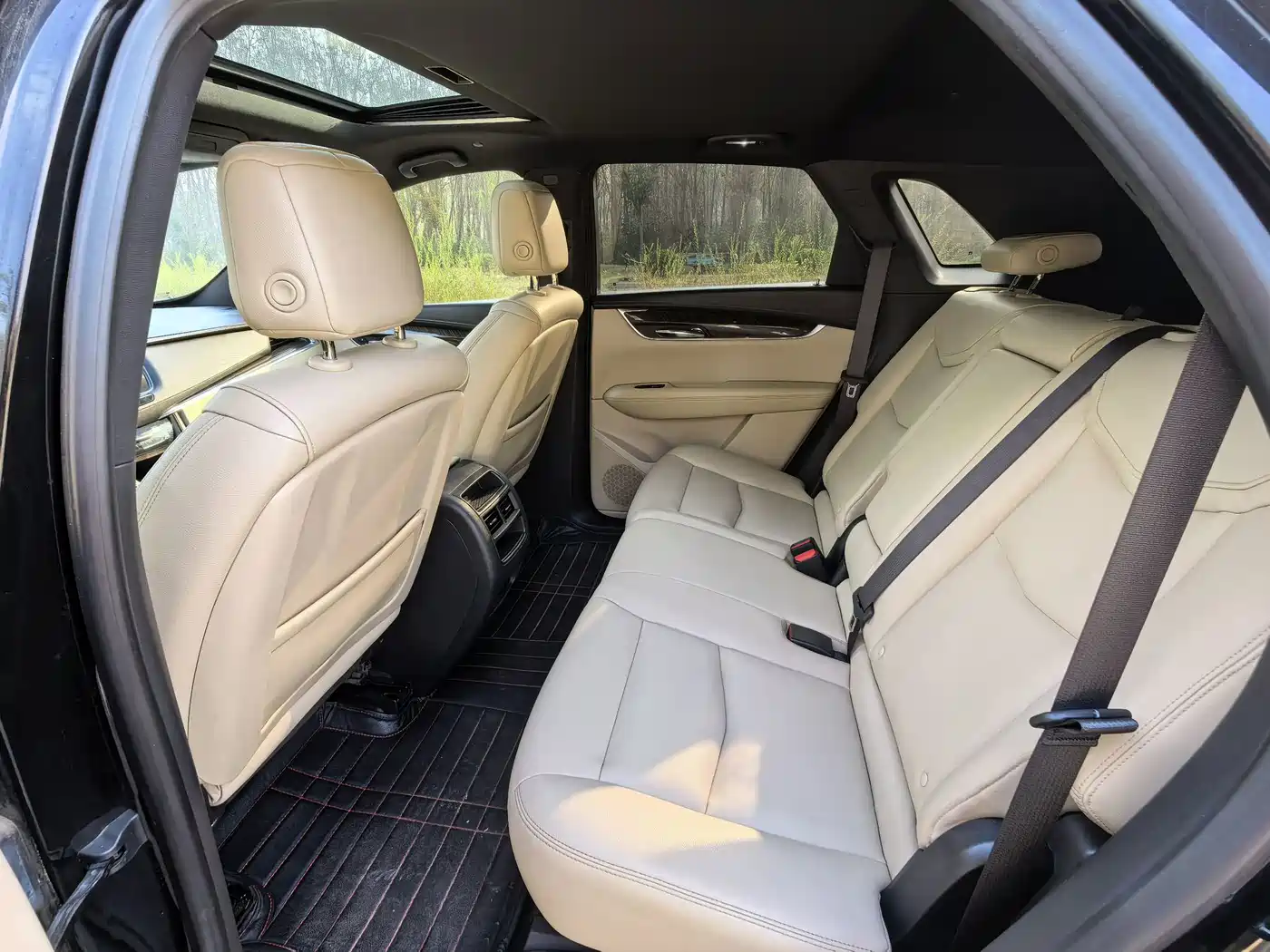 Фото 13 - Cadillac XT5