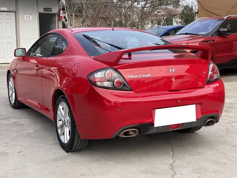 Фото 14 - Hyundai Coupe