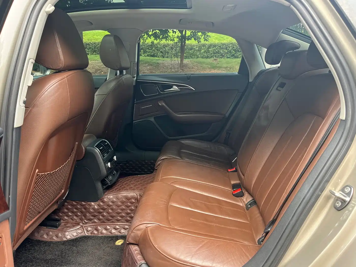 Photo 9 - Audi A6L