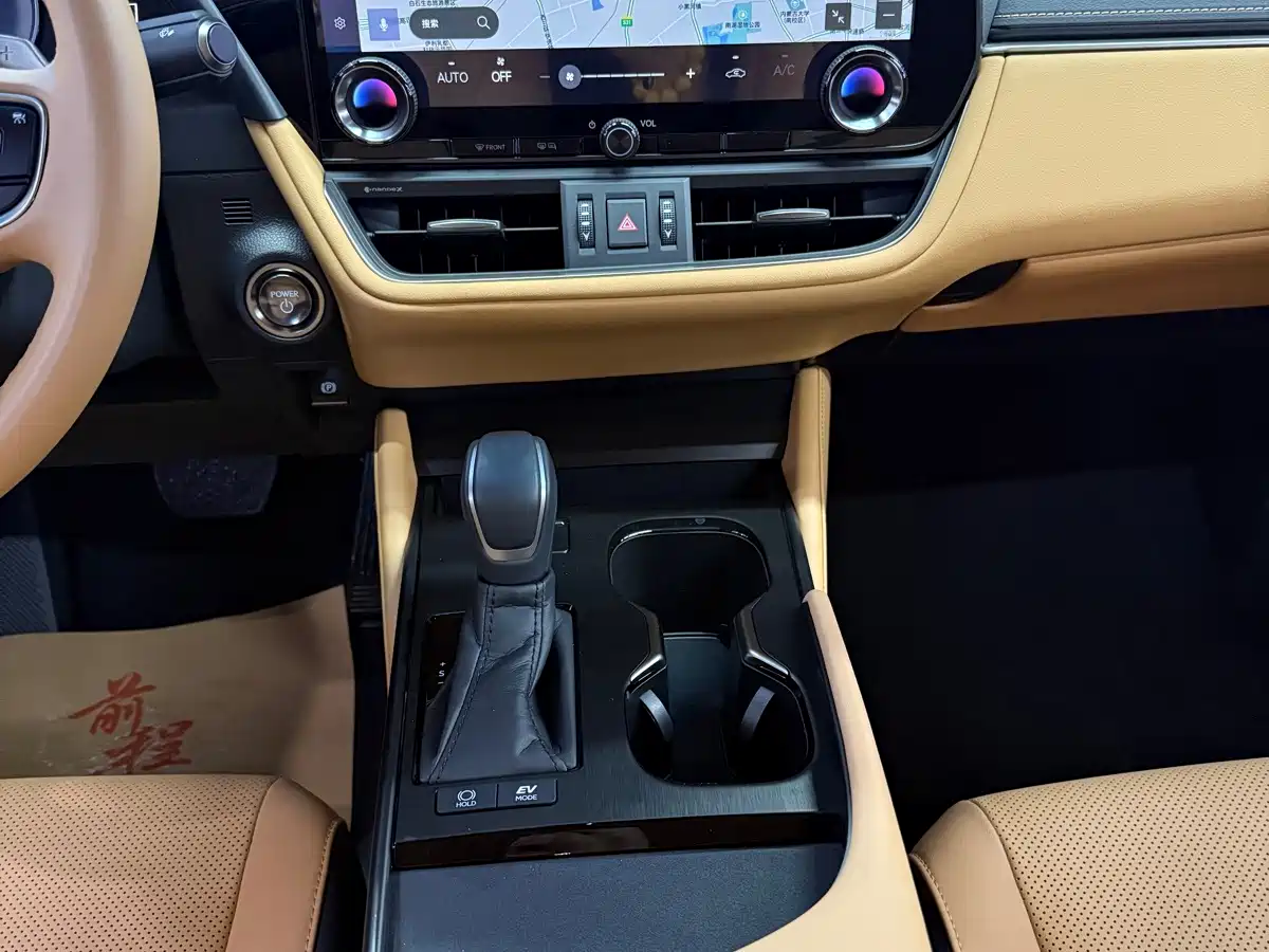 Lexus ES 2025 2025 300h Ultimate Edition