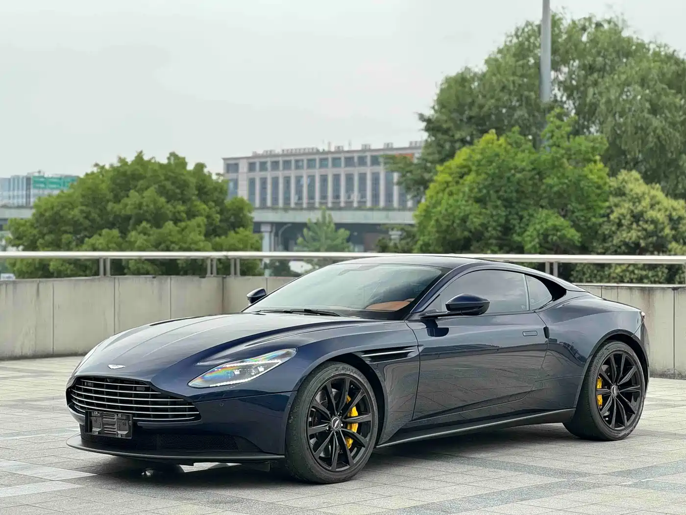 Aston Martin DB11 2019 Model 4.0T V8 Coupe