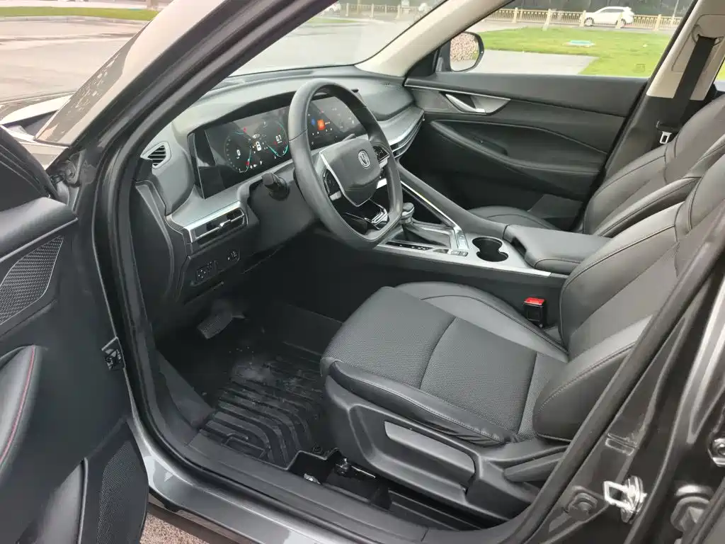 Changan CS35 PLUS 2024 2024 Blue Whale NE 1.4T DCT Super Luxury Edition