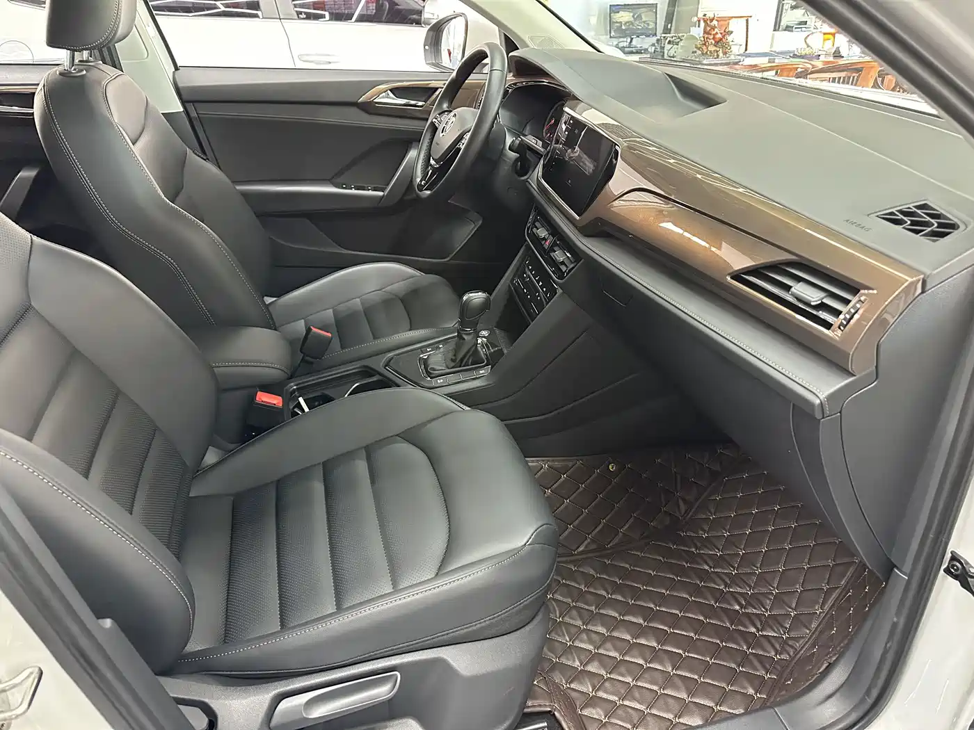 Volkswagen Tharu, миниатюра 7