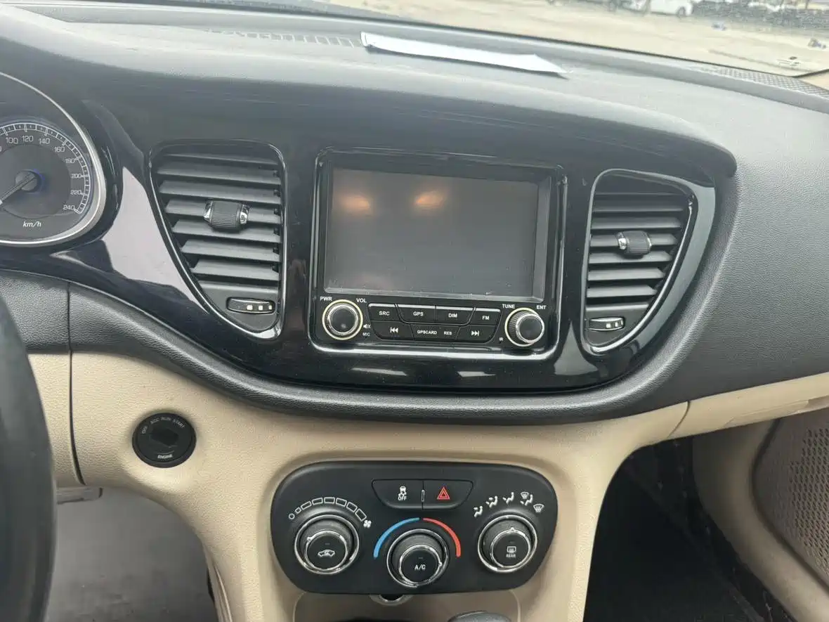 Fiat Viaggio 2013 2012 1.4T Auto Joy Edition
