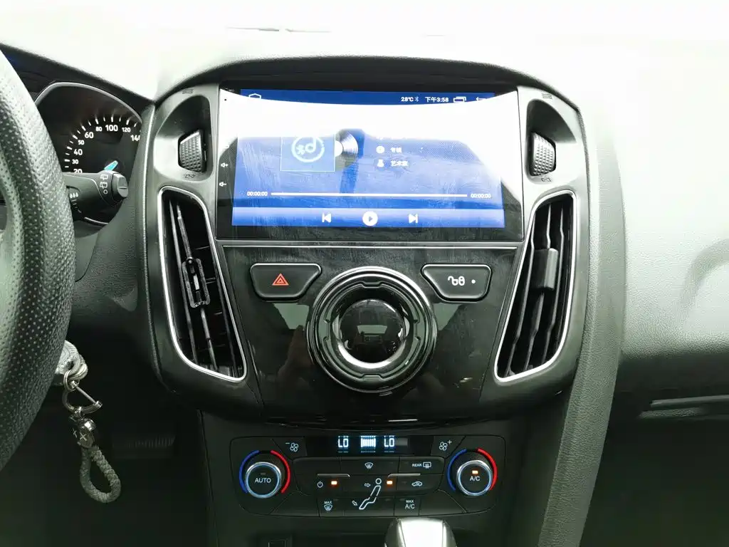 Photo 12 - Ford Focus