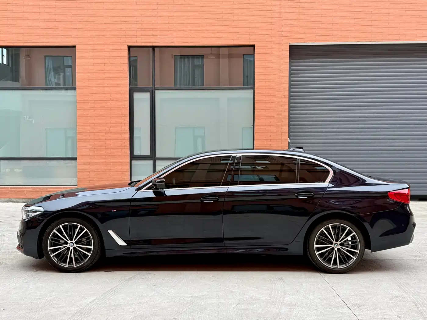 BMW 5 Series 2020 530Li Exclusive M Sport Package фото 7