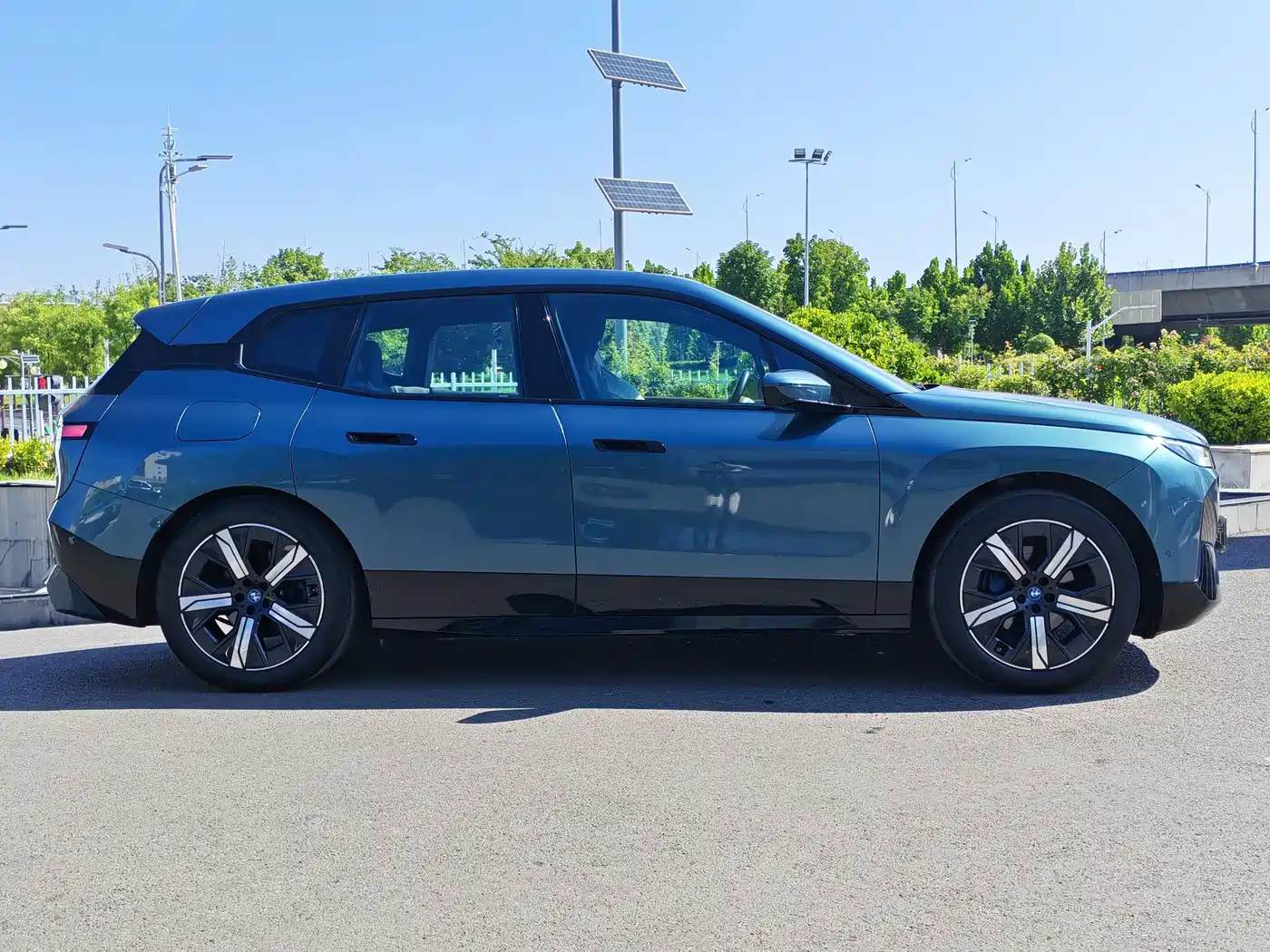 BMW iX 2024 2023 Facelift xDrive40