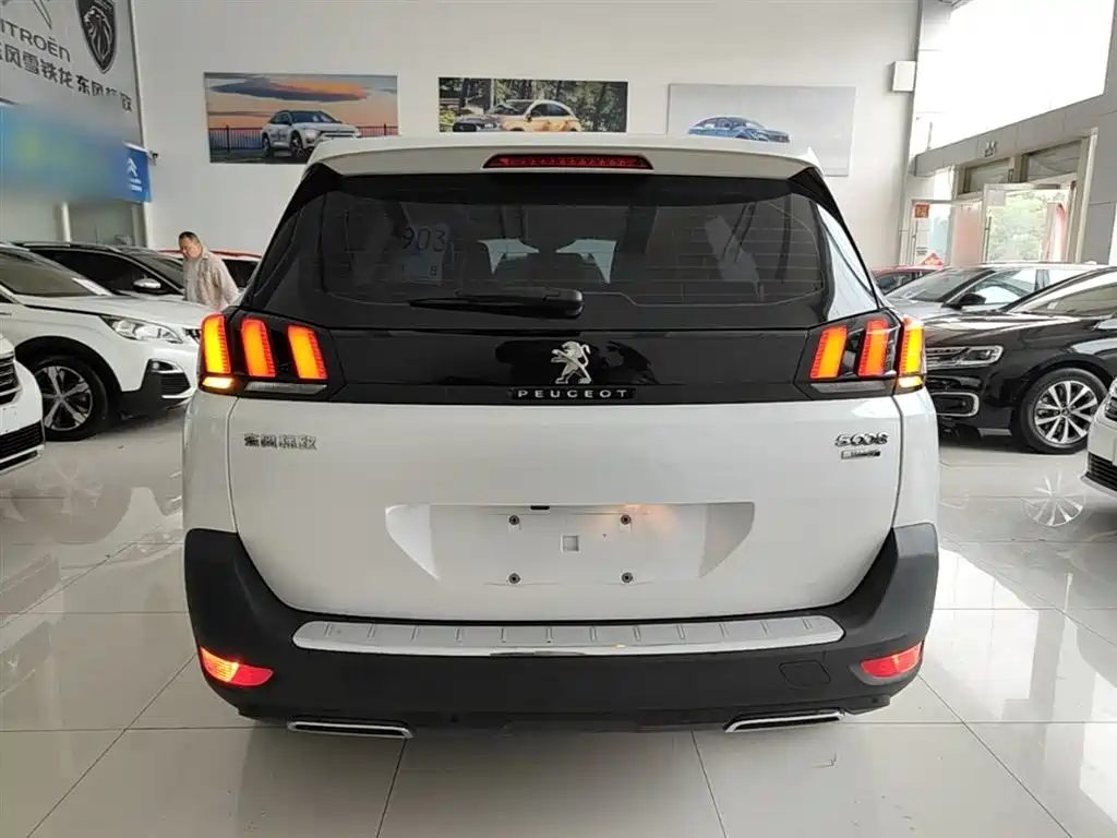 Peugeot 5008 2017 350THP 7-seat Elite Edition фото 6