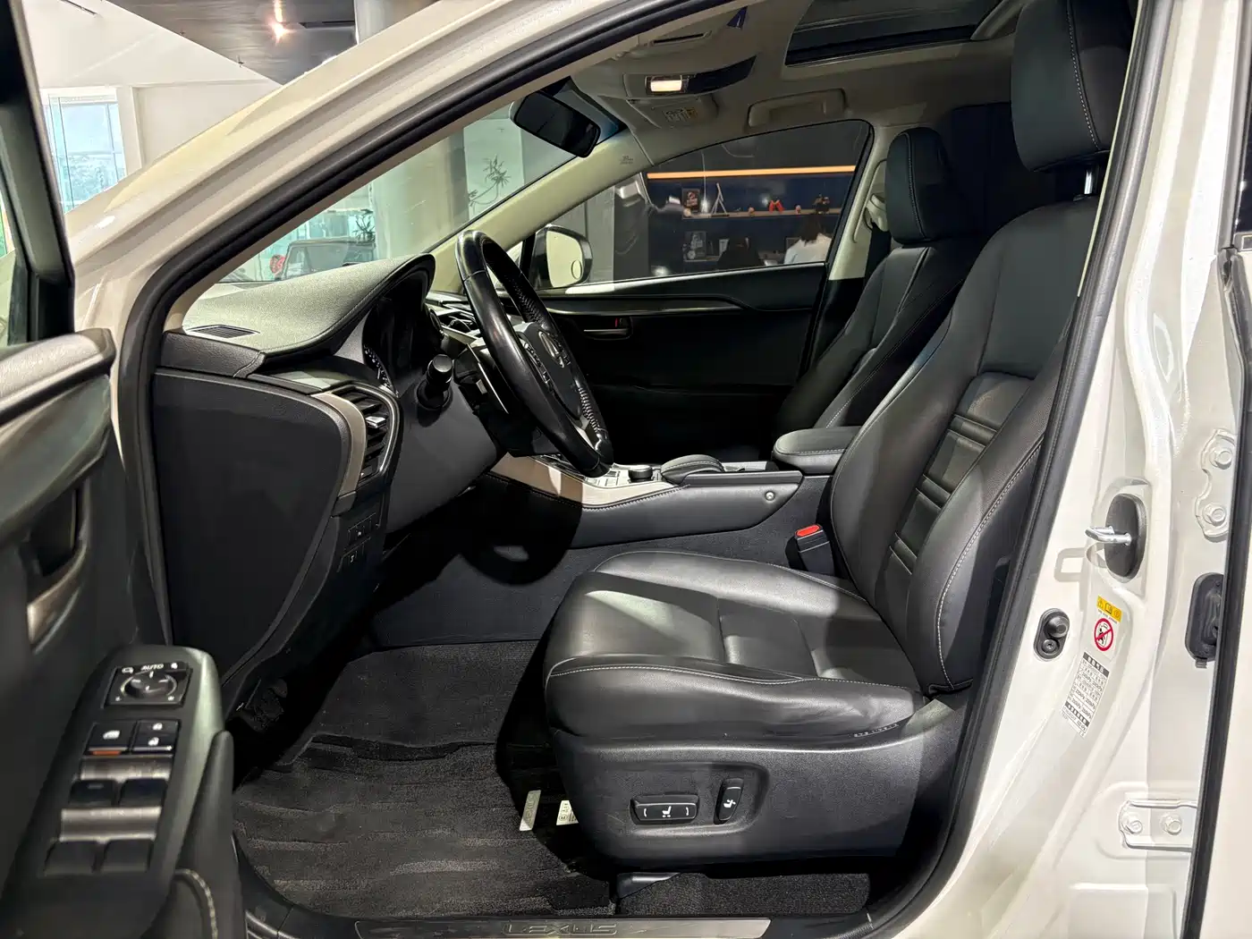 Фото 6 - Lexus NX