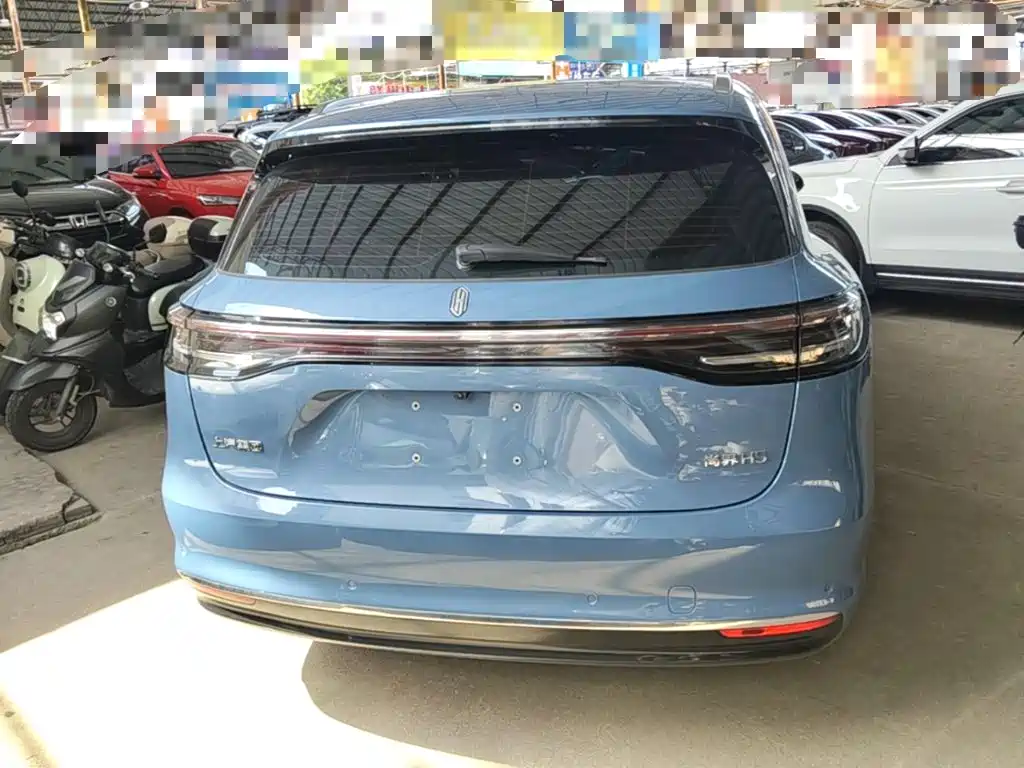 Photo 6 - Shangjie SUV