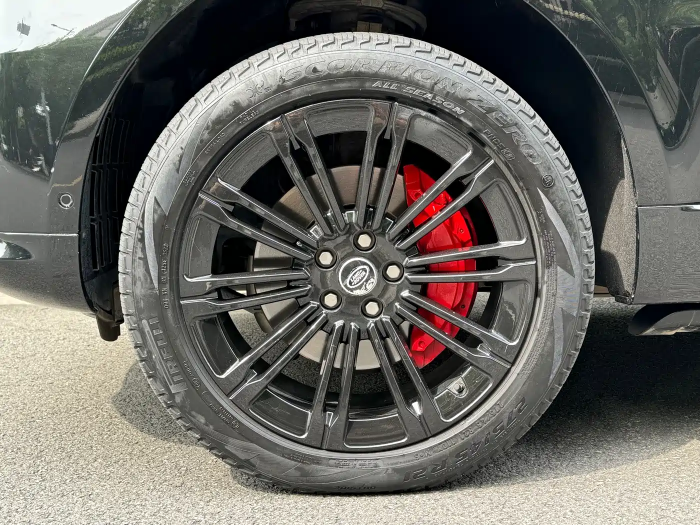 Land Rover Range Rover Sport 2022 3.0 L6 Gloss Black Edition фото 14