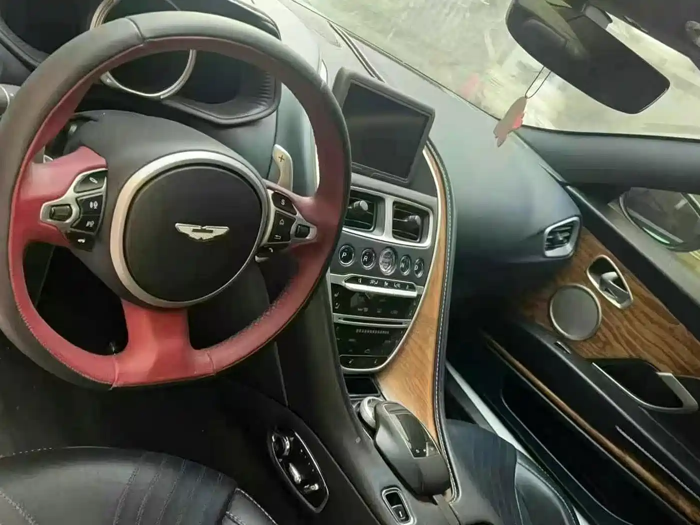 Aston Martin DB11 2019 2019 Model 4.0T V8 Coupe