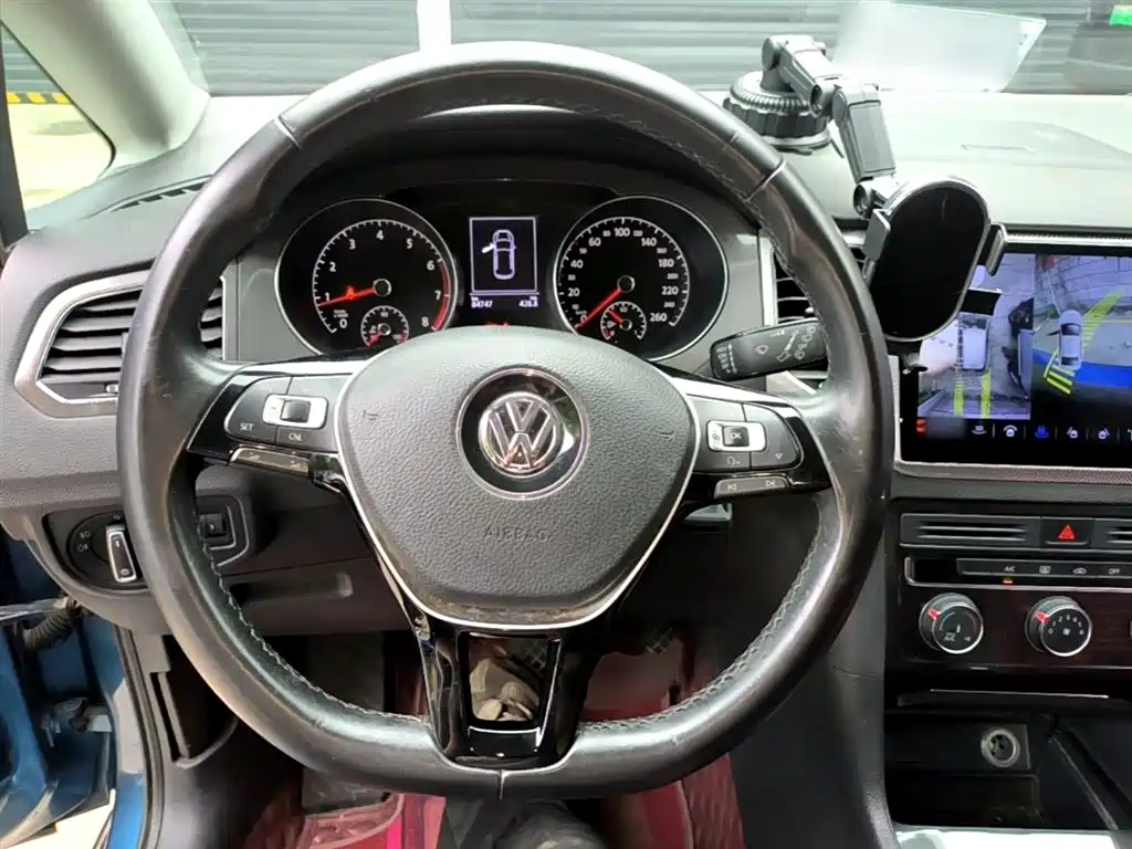Volkswagen Golf Sportsvan 2016 230TSI Automatic Progressive фото 11