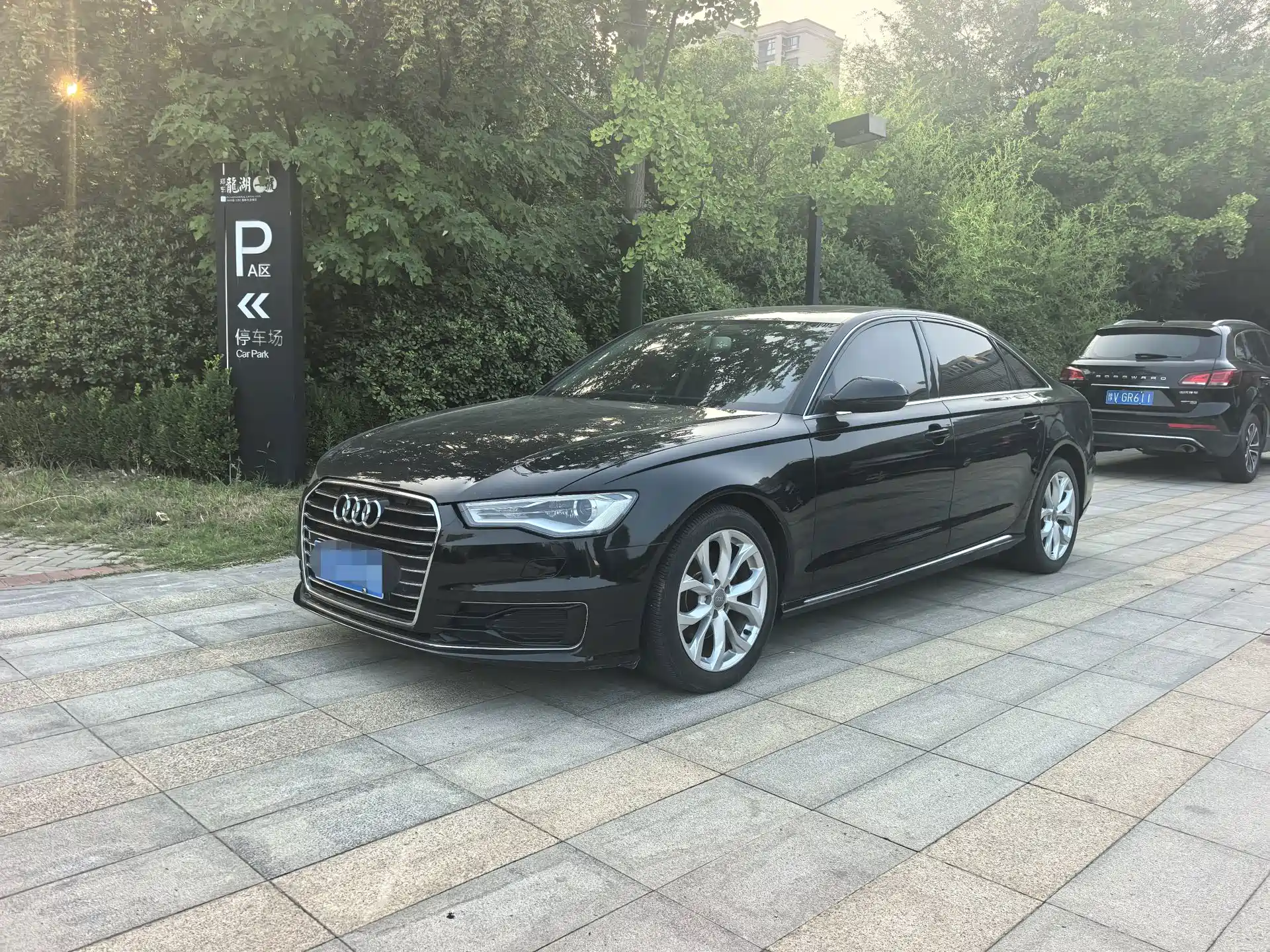 Фото 1 - Audi A6L