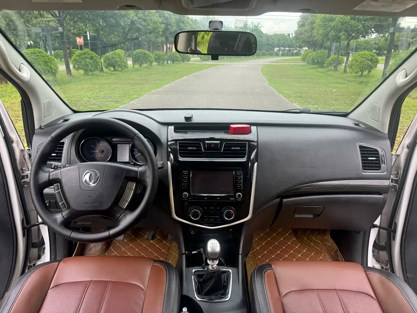 Dongfeng Fengxing Fengxing F600 2017 2016 F600L 1.5T Premium