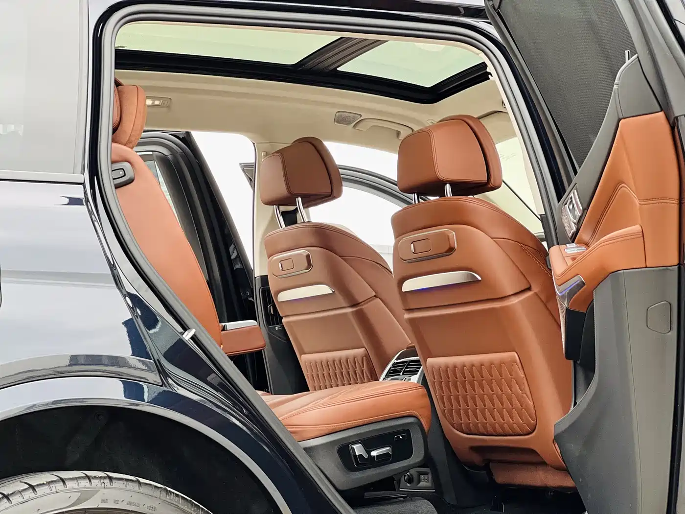 BMW X7 2023 xDrive40i Executive M Sport Package фото 7