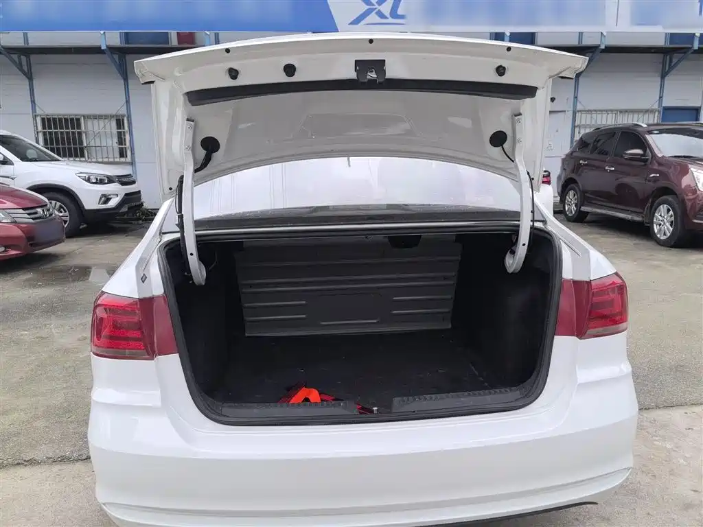 Volkswagen Santana 2018 1.5L Manual Trend Edition фото 19