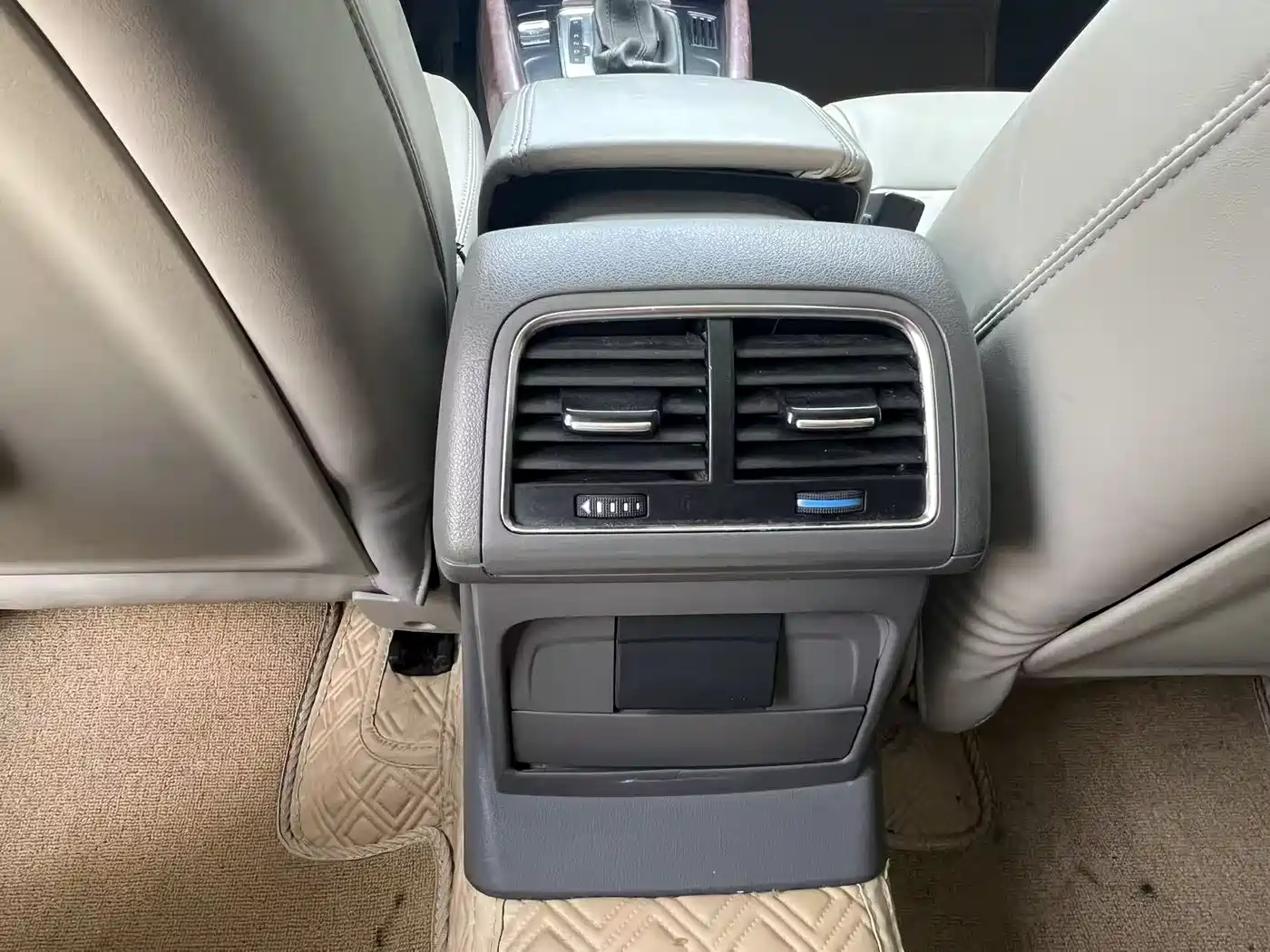 Audi Q5 2010 2.0TFSI Progressive фото 8