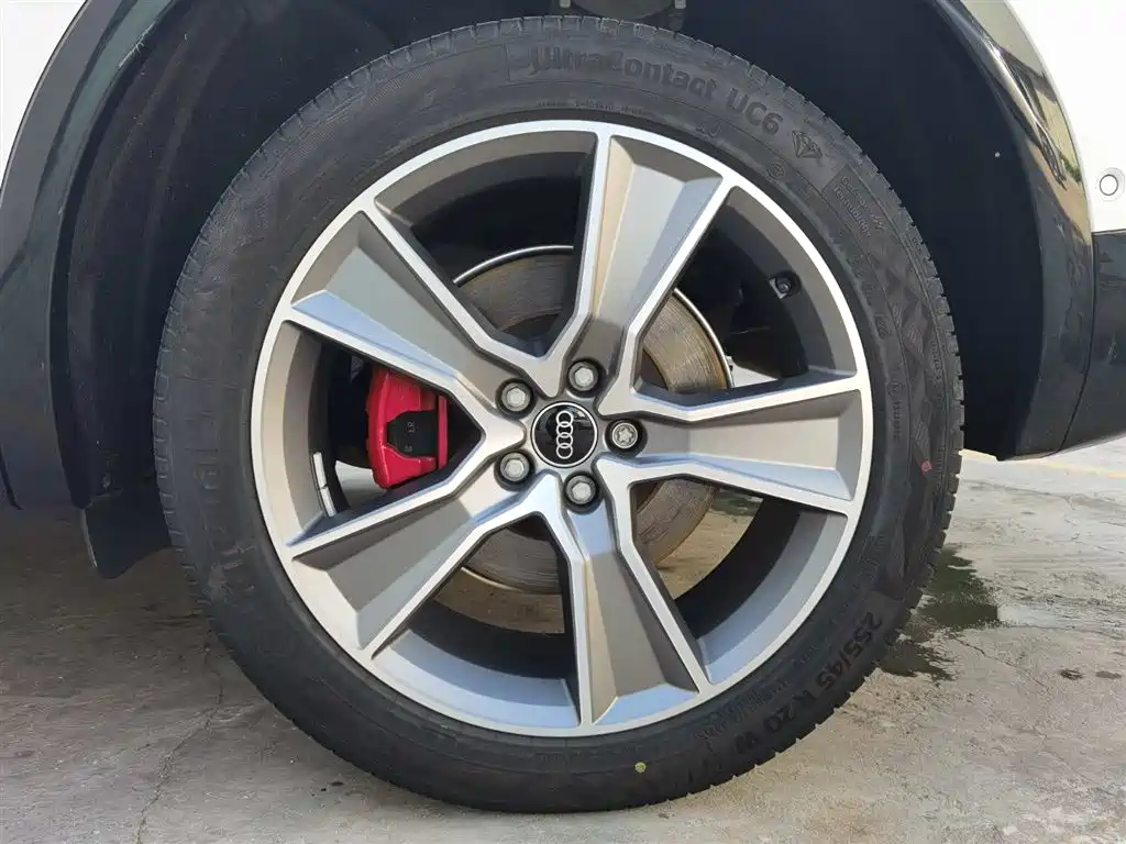 Audi Q5L Sportback 2022 Facelift 45 TFSI Luxury Style фото 31