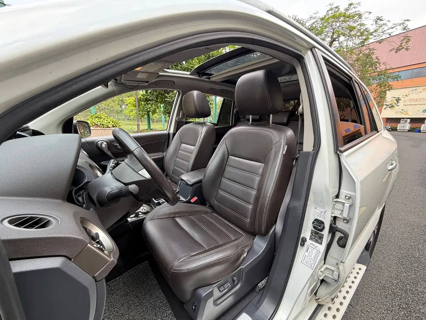 Renault Koleos (Import) 2014 2014 2.5L 4WD Comfort Edition