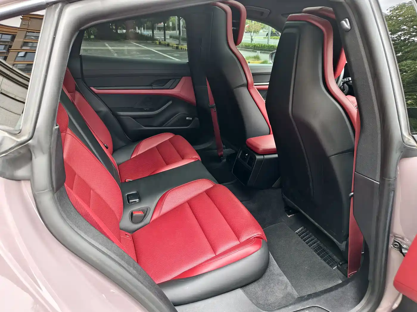 Porsche Taycan 2021 2020 Taycan