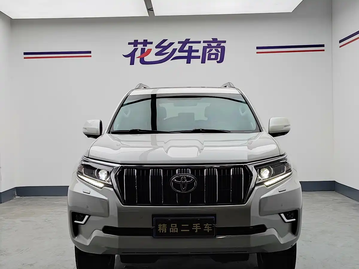 Toyota Prado 2019 2018 3.5L Automatic TX-L Rear-mounted Spare Tire