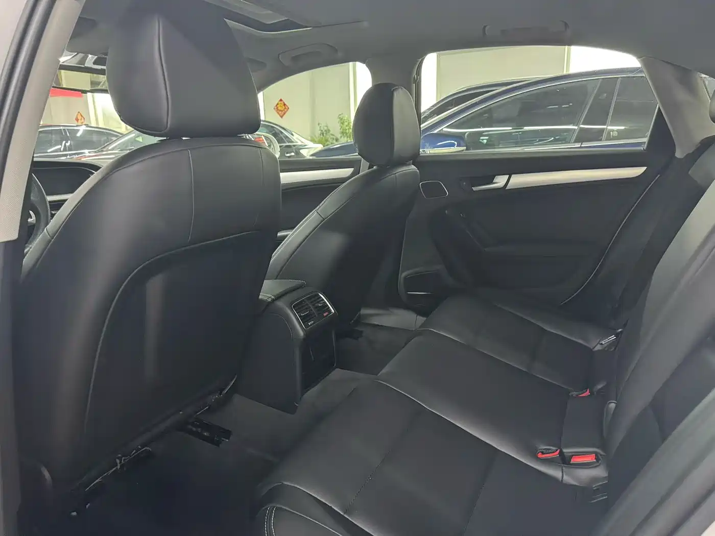 Audi A4L 2015 45 TFSI quattro Individual Sport фото 6