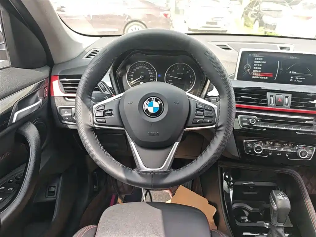 BMW X1 2016 xDrive20Li Luxury Model фото 11