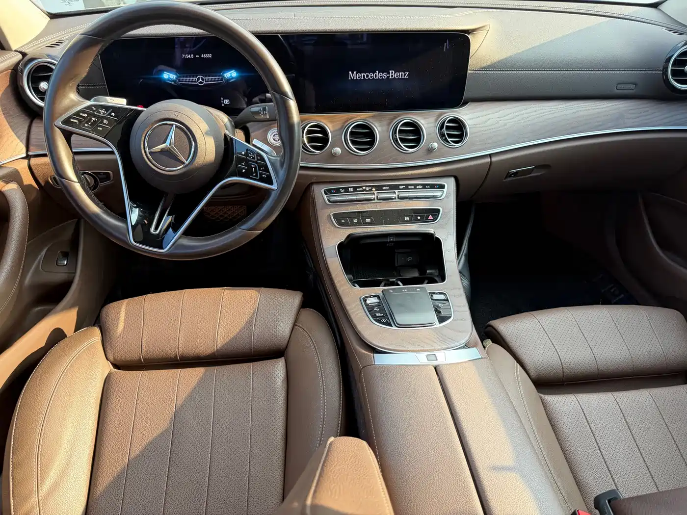 صورة 9 - Mercedes-Benz E-Class