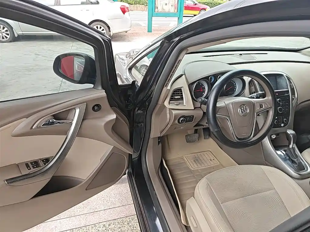 Buick Excelle 2013 GT 1.6L Automatic Fashion Edition фото 16