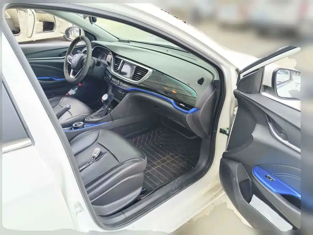 Photo 13 - Buick Excelle