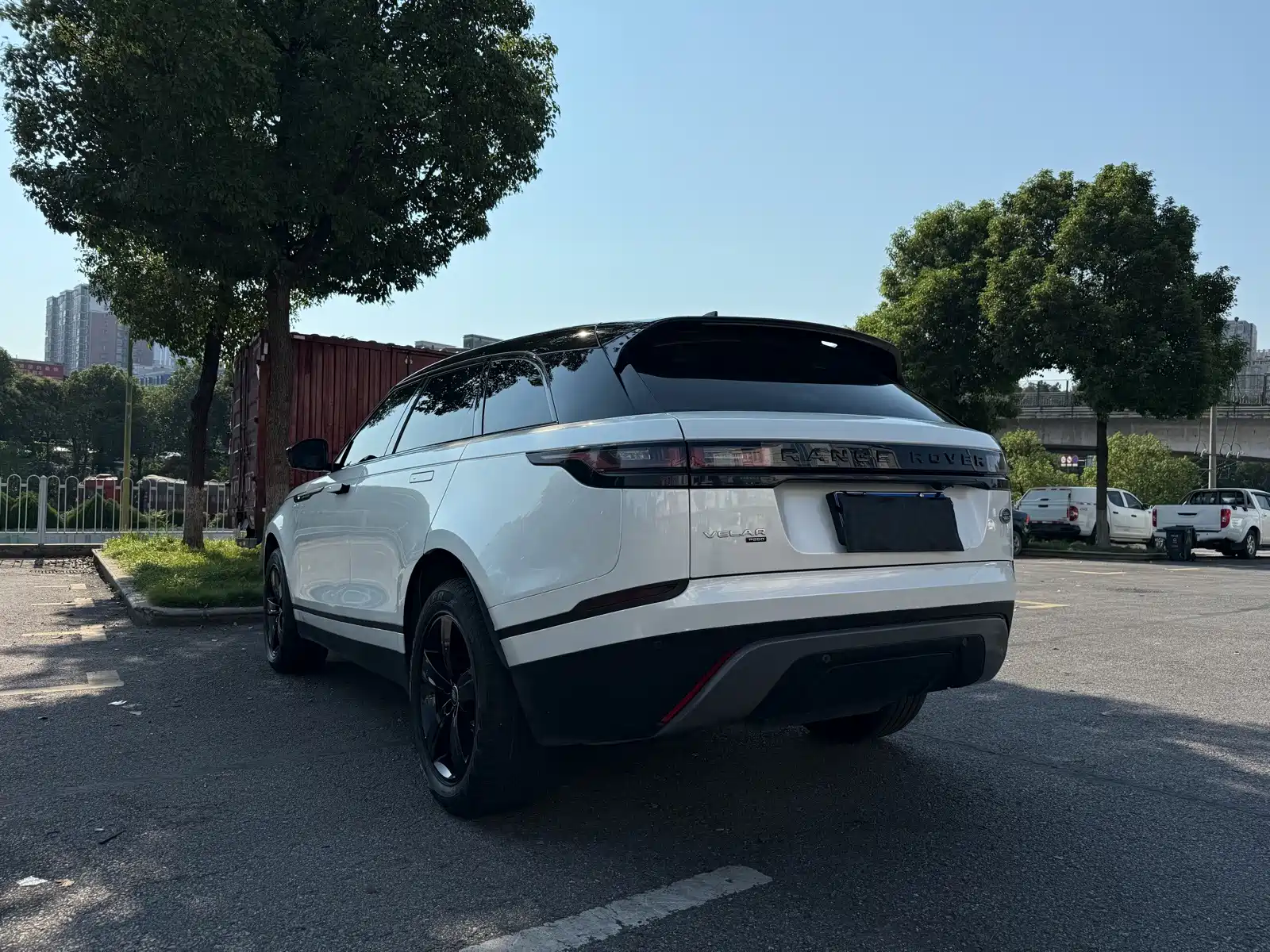 Фото 6 - Land Rover Range Rover Velar