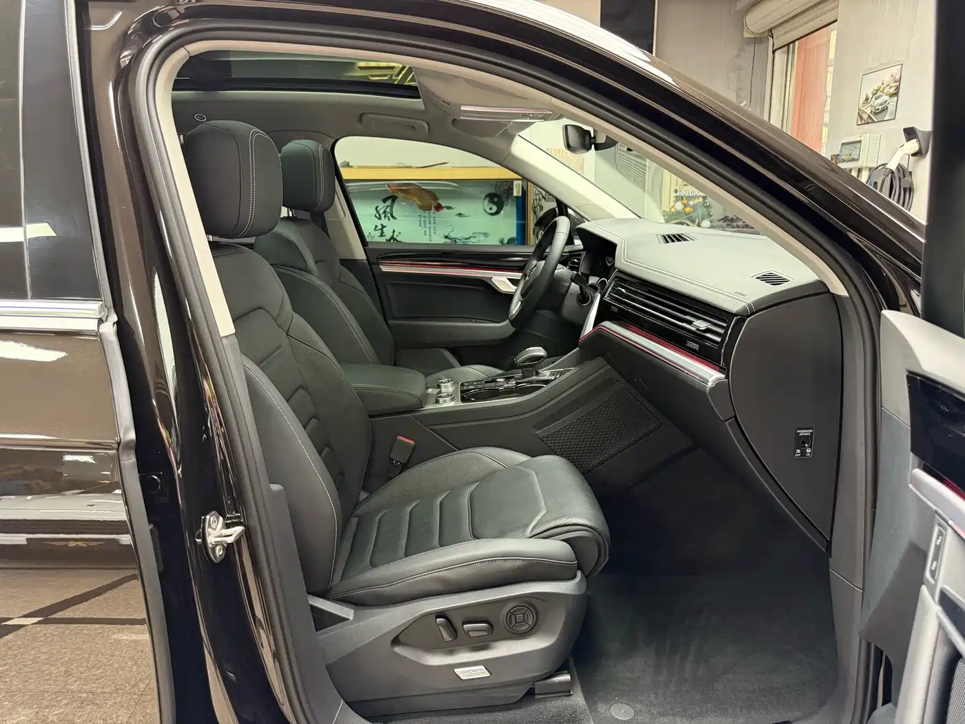 Volkswagen Touareg 2019 2.0TSI Sharp Wing Edition China VI фото 31