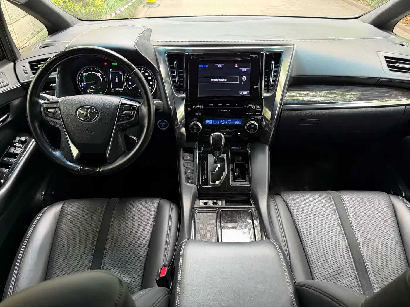 Toyota Vellfire 2020 Twin Engine 2.5L HV Luxury Edition фото 20