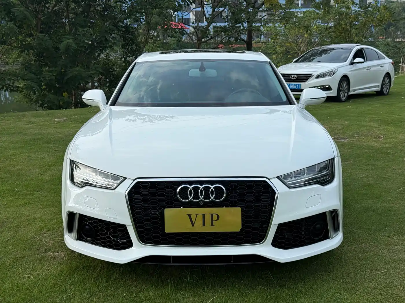 Photo 2 - Audi A7