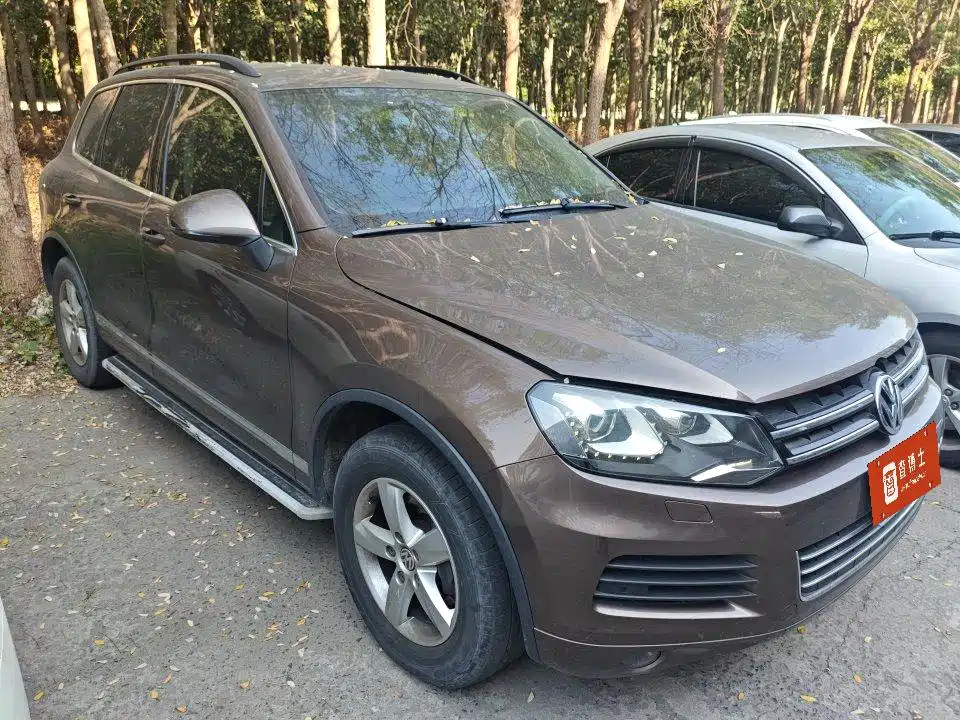 Фото 1 - Volkswagen Touareg